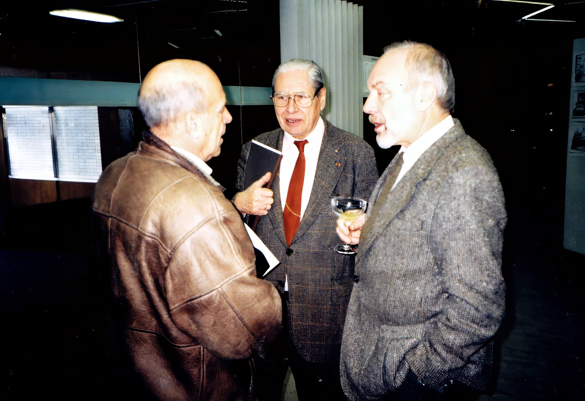 Heinz Rühl im Gespräch mit Julius Seifert und Gunther Buchmann Heinz Rühl im Gespräch mit Julius Seifert und Gunther Buchmann